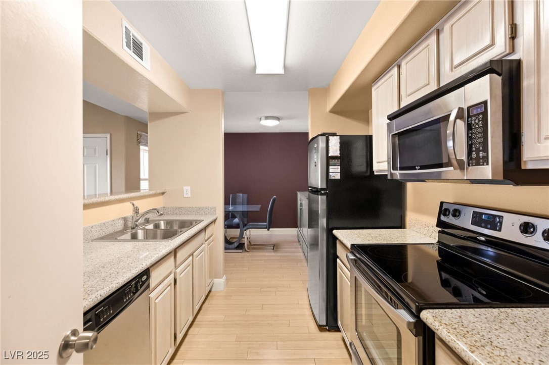 Las Vegas, Nevada 89183, United States, 1 Bedroom Bedrooms, ,1 BathroomBathrooms,Residential,Pending,3977