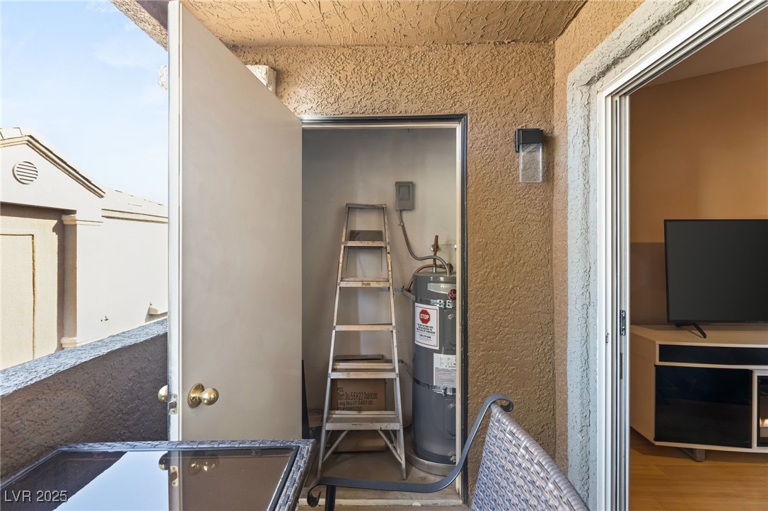 Las Vegas, Nevada 89183, United States, 1 Bedroom Bedrooms, ,1 BathroomBathrooms,Residential,Pending,3977