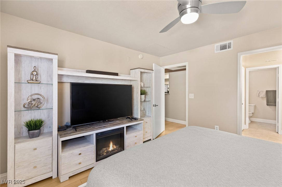 Las Vegas, Nevada 89183, United States, 1 Bedroom Bedrooms, ,1 BathroomBathrooms,Residential,Pending,3977