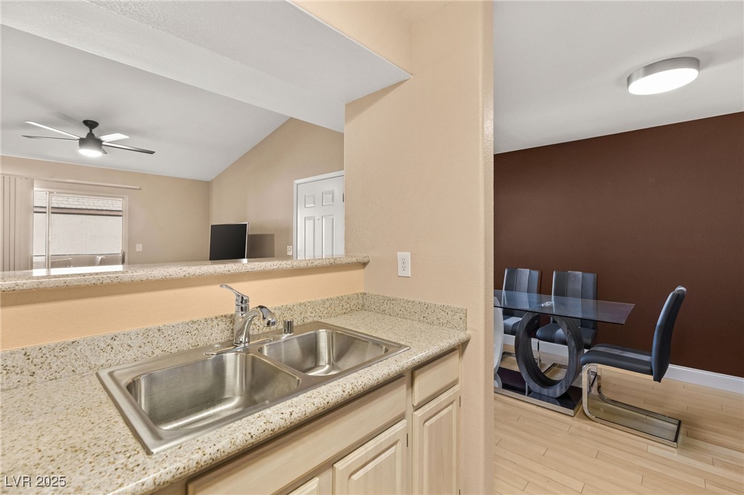 Las Vegas, Nevada 89183, United States, 1 Bedroom Bedrooms, ,1 BathroomBathrooms,Residential,Pending,3977