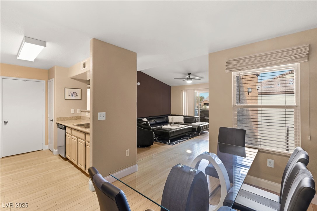 Las Vegas, Nevada 89183, United States, 1 Bedroom Bedrooms, ,1 BathroomBathrooms,Residential,Pending,3977