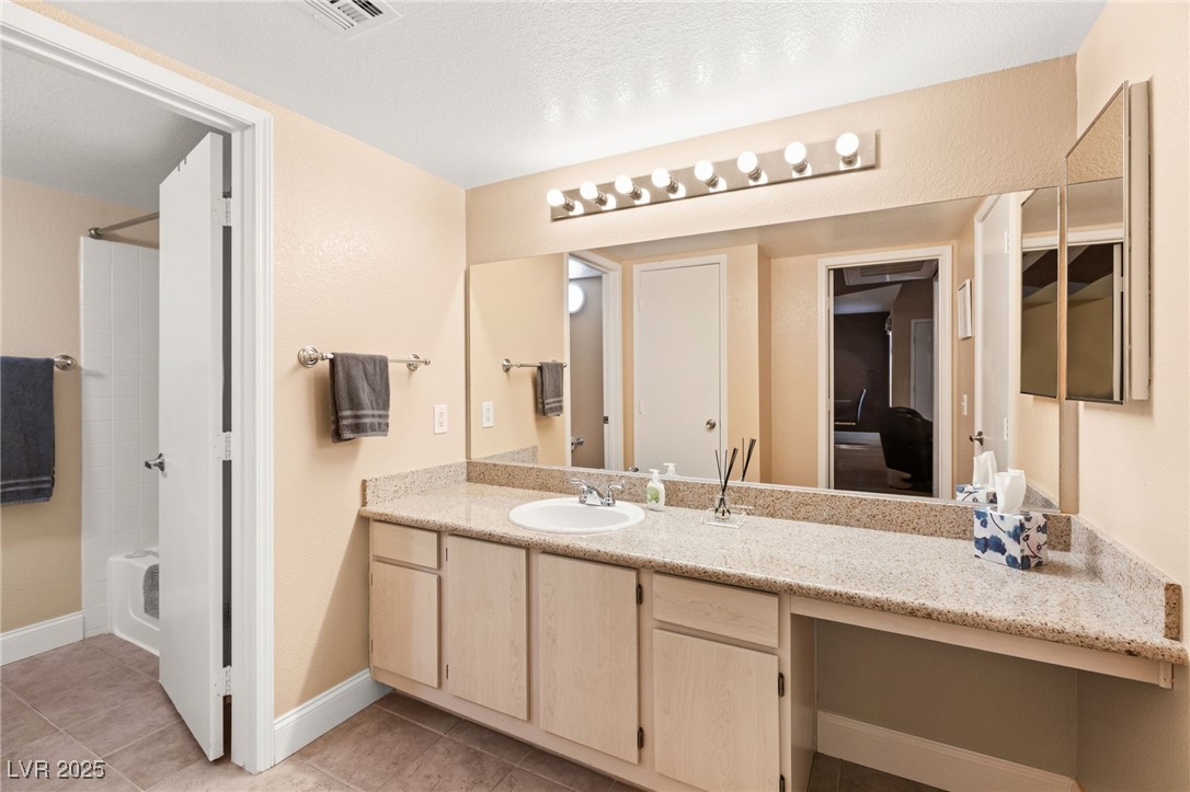 Las Vegas, Nevada 89183, United States, 1 Bedroom Bedrooms, ,1 BathroomBathrooms,Residential,Pending,3977