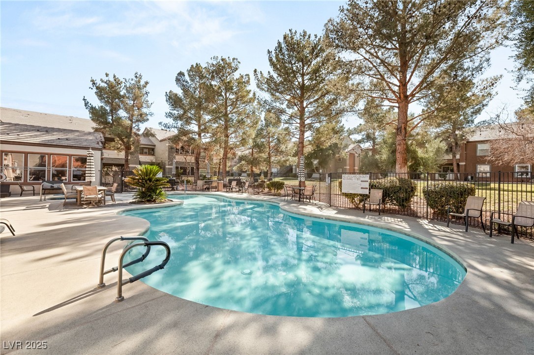 Las Vegas, Nevada 89183, United States, 1 Bedroom Bedrooms, ,1 BathroomBathrooms,Residential,Pending,3977