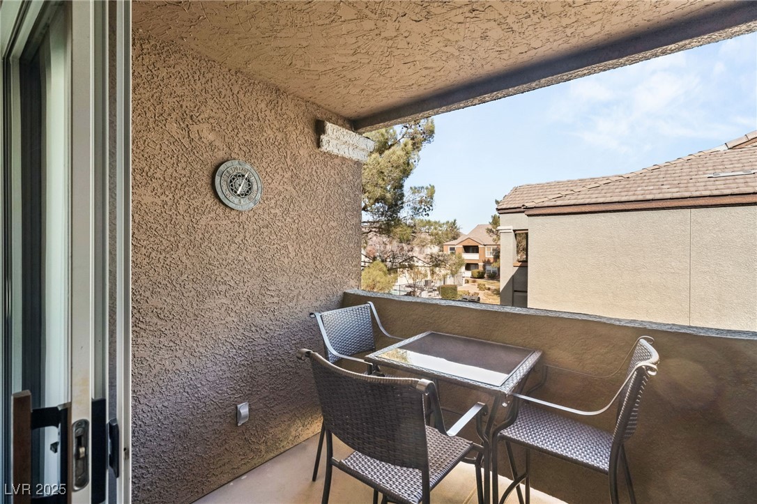 Las Vegas, Nevada 89183, United States, 1 Bedroom Bedrooms, ,1 BathroomBathrooms,Residential,Pending,3977