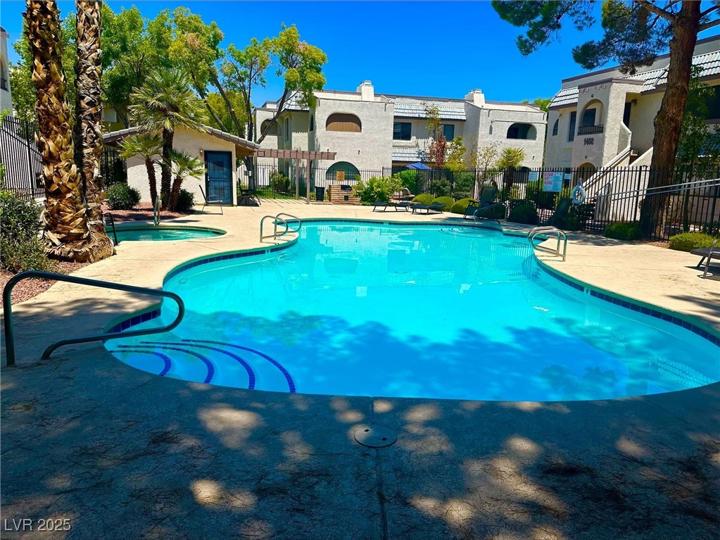 Las Vegas, Nevada 89146, United States, 2 Bedrooms Bedrooms, ,2 BathroomsBathrooms,Residential,Active,81131