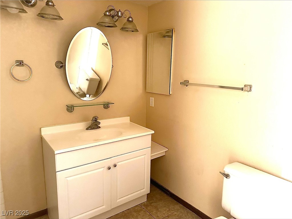 Las Vegas, Nevada 89146, United States, 2 Bedrooms Bedrooms, ,2 BathroomsBathrooms,Residential,Active,81131