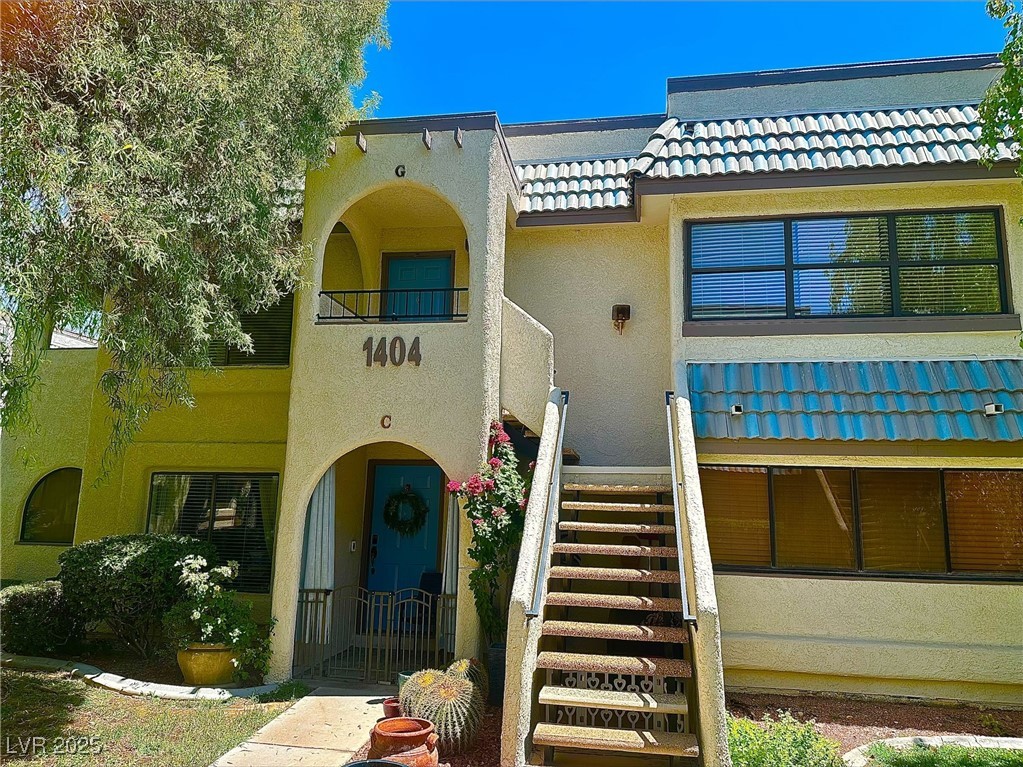 Las Vegas, Nevada 89146, United States, 2 Bedrooms Bedrooms, ,2 BathroomsBathrooms,Residential,Active,81131