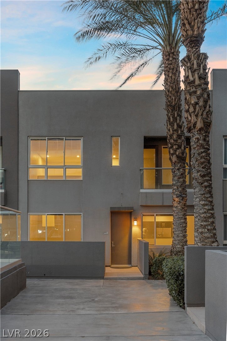 4565 Dean Martin Drive 102