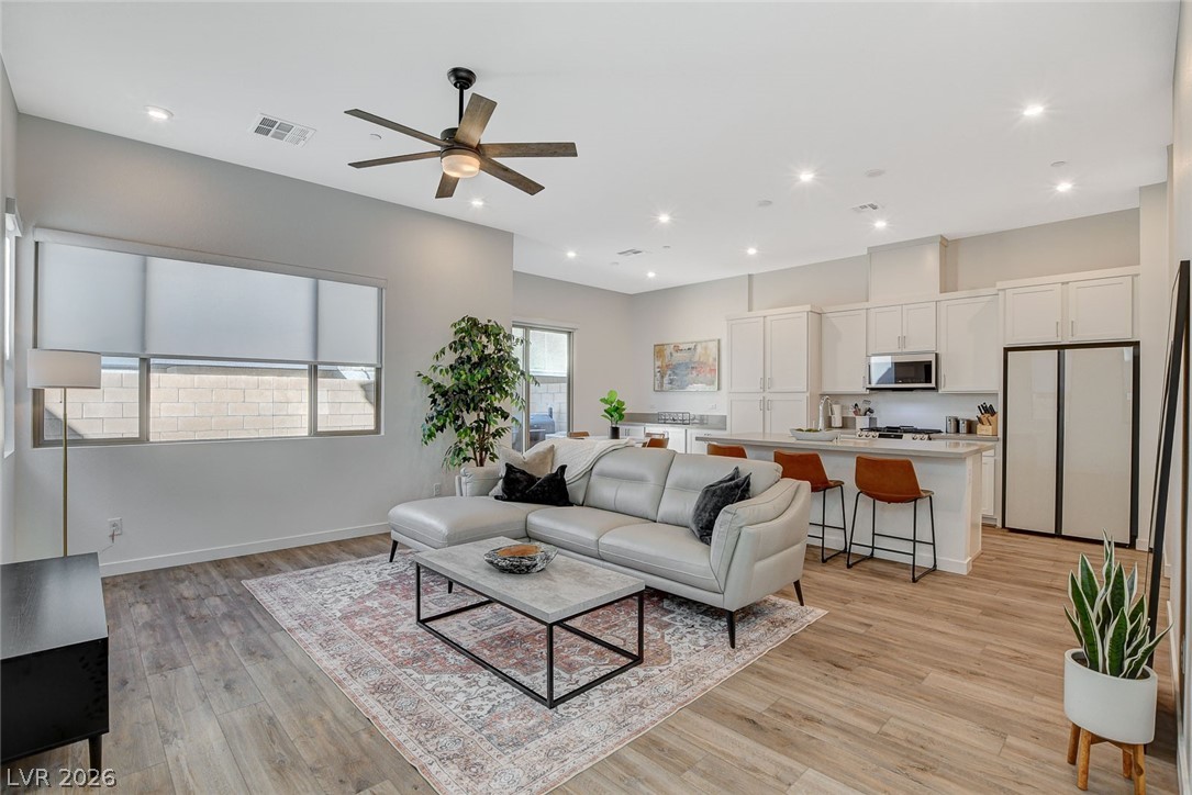 3354 Via Strada Street