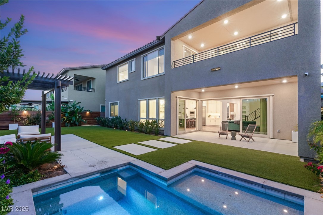 Properties 2 182 Carmel Sky Street