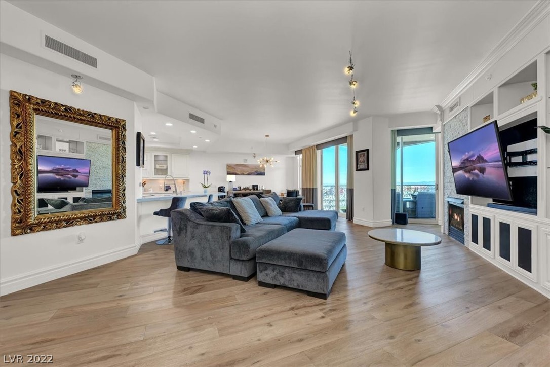 9101 Alta Drive 204