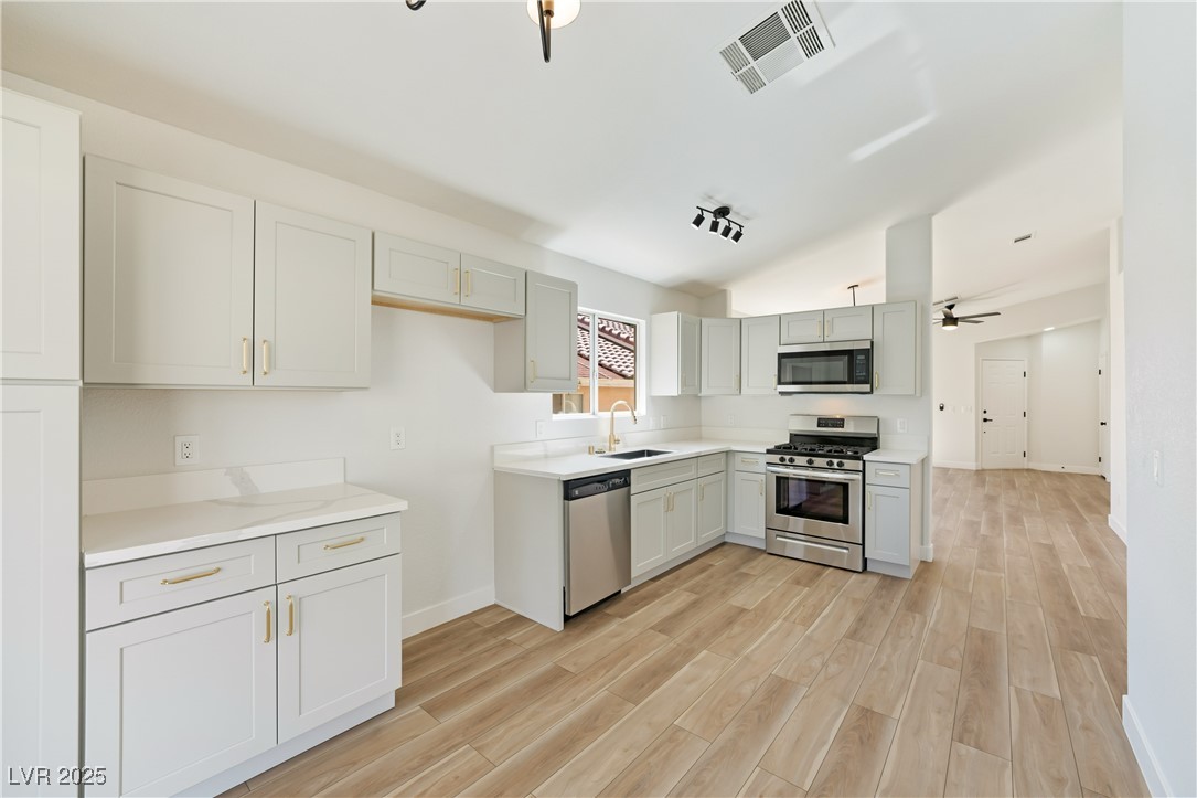 4044 Adelphi Avenue