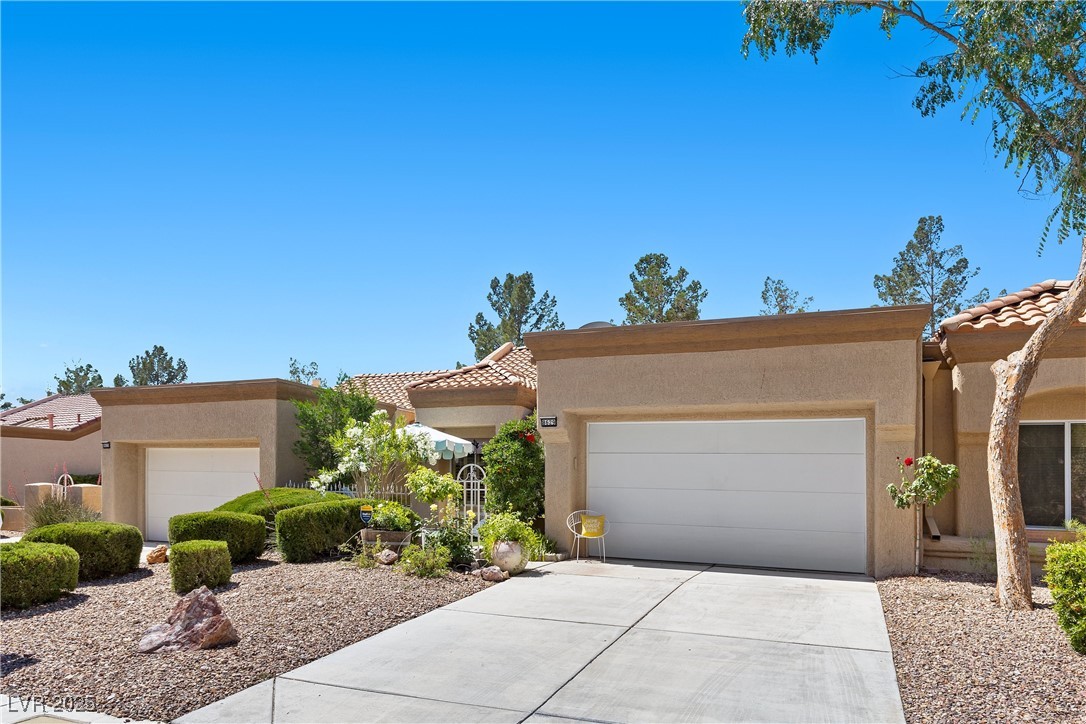 8629 Prairie Hill Drive, Las Vegas, Nevada image 2