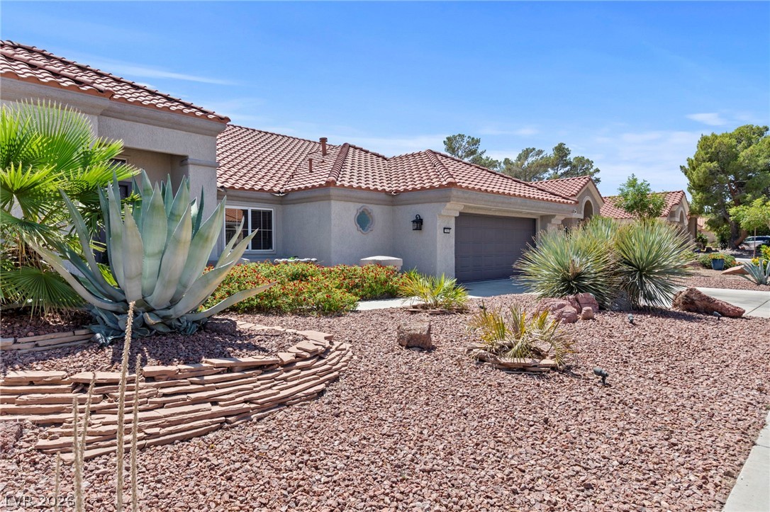 2900 Crown Ridge Drive