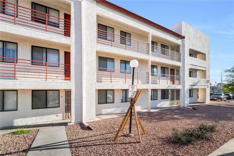 Condo For Rent - 1381 E University Avenue #204<br/> Las Vegas, NV 89119