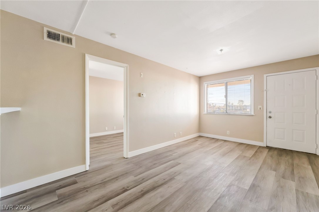 1381 E UNIVERSITY Avenue 204