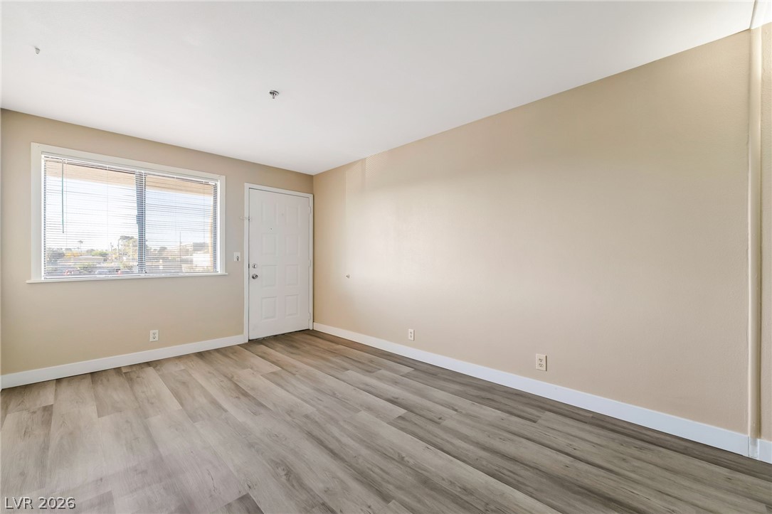 1381 E UNIVERSITY Avenue 204