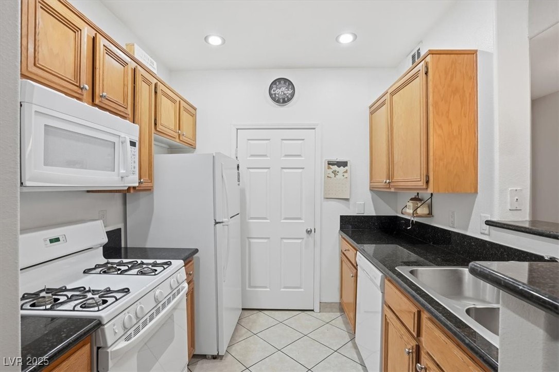 7147 S Durango Drive 111