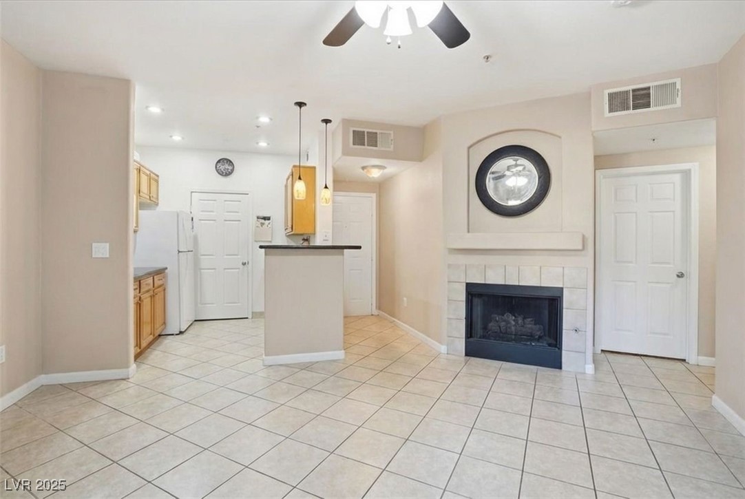 7147 S Durango Drive 111