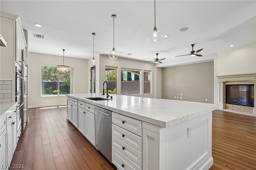 2805 Proust Court