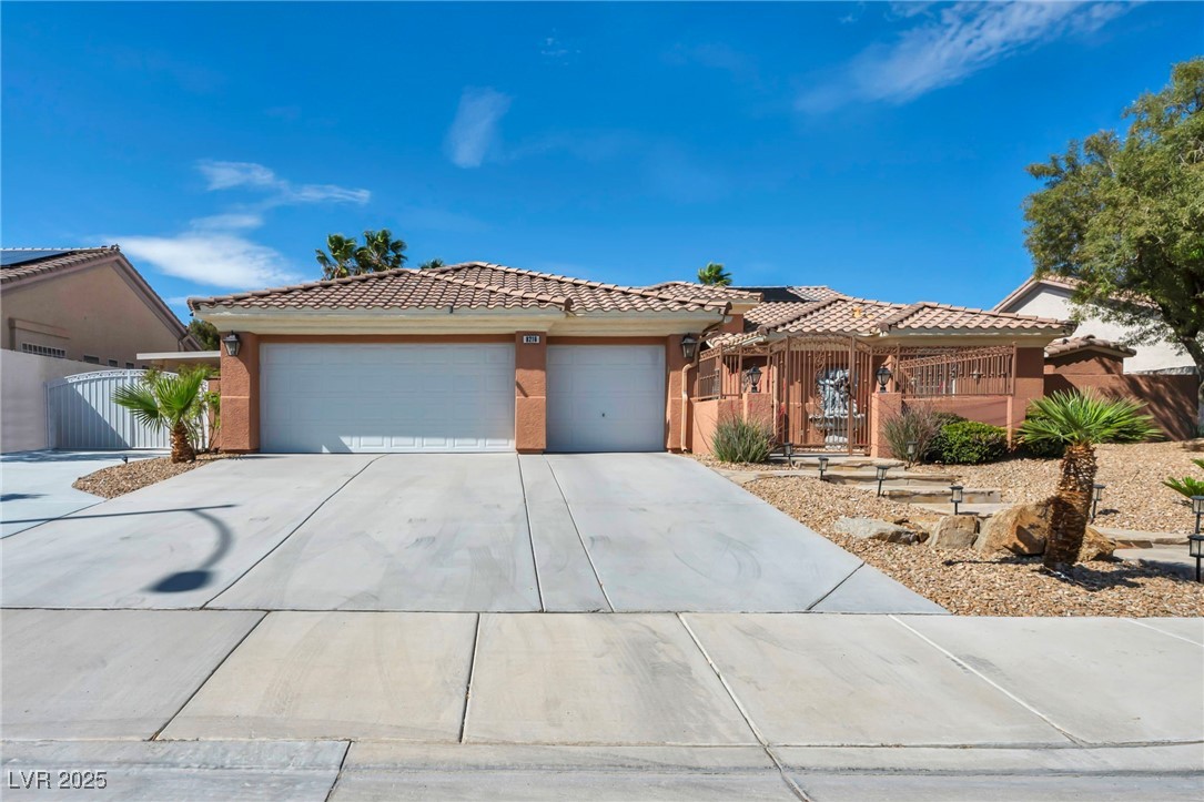 8216 W Hammer Lane, Las Vegas, Nevada image 28