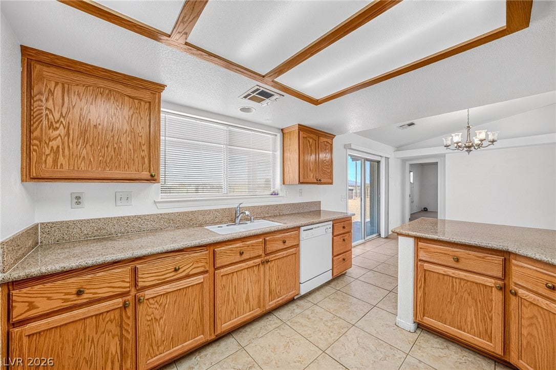 2121 W Labrador Court