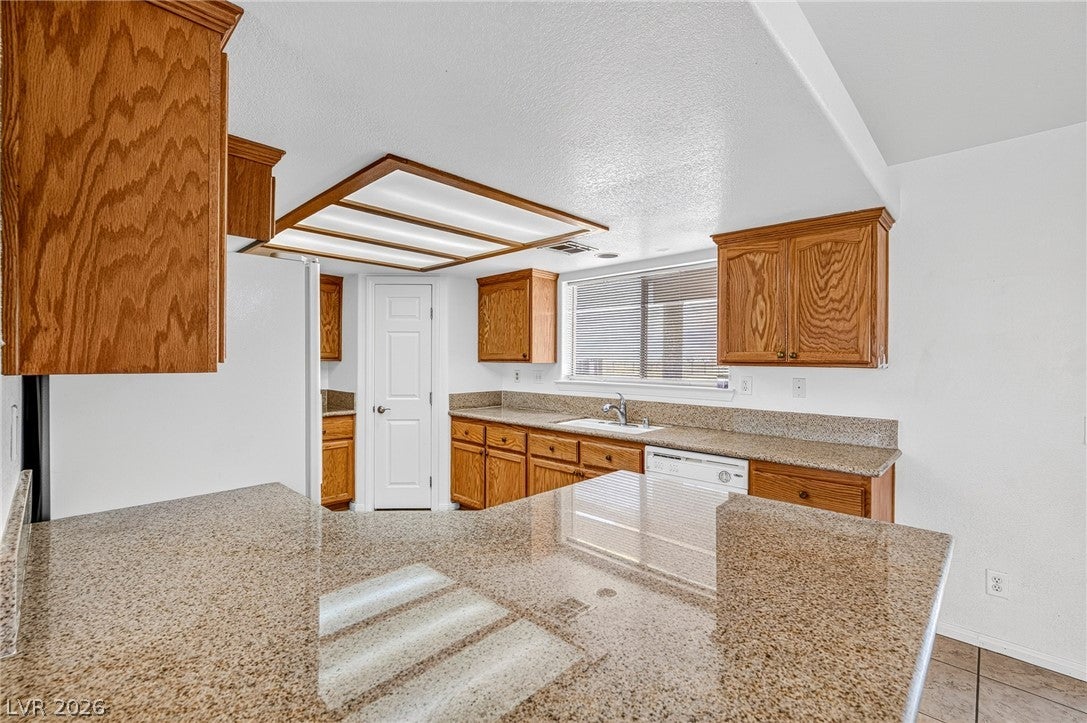 2121 W Labrador Court