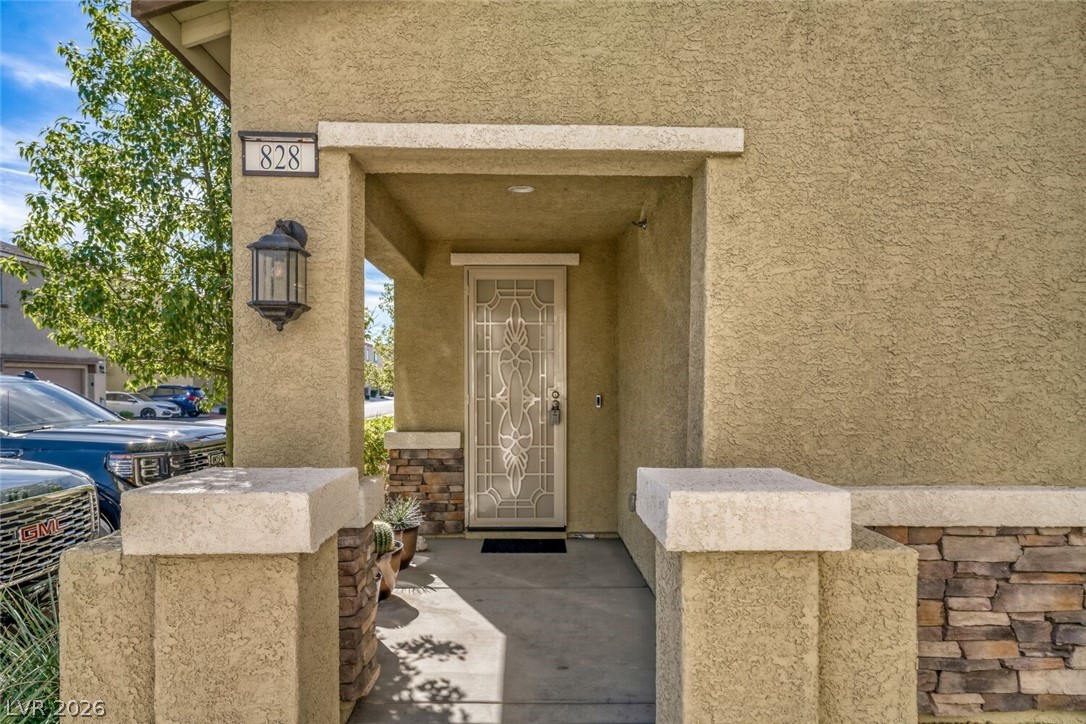 828 Grand Country Avenue