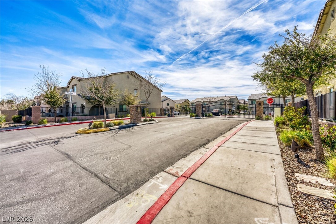 828 Grand Country Avenue