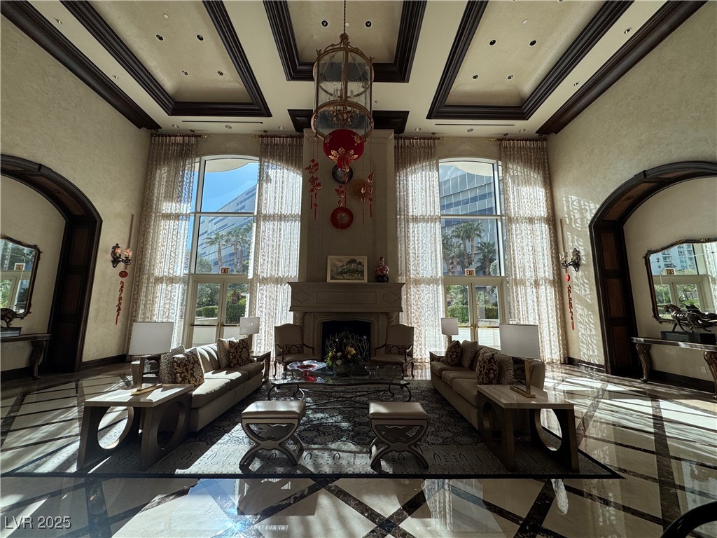 2747 Paradise Road 1706