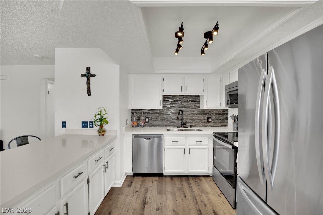 929 Rockview Drive 202