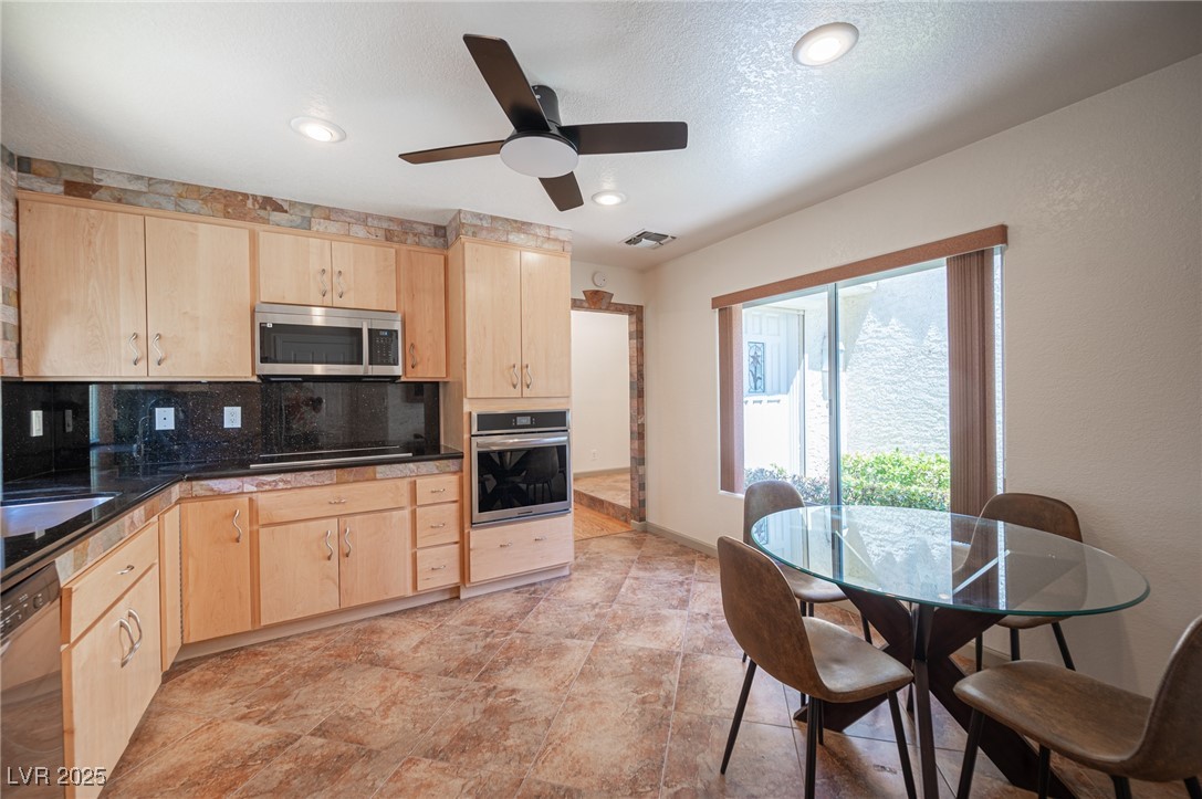 6970 Emerald Springs Lane, Las Vegas, Nevada image 15