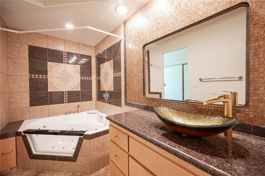 6970 Emerald Springs Lane, Las Vegas, Nevada image 28