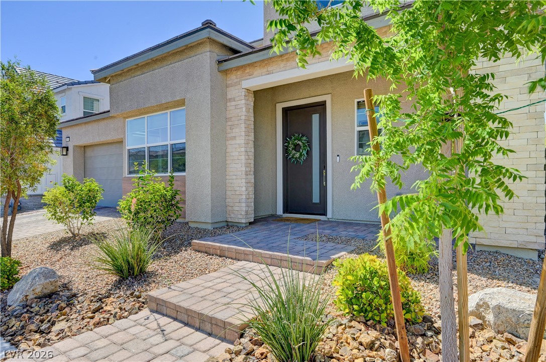 10143 Bismarck Palms Avenue