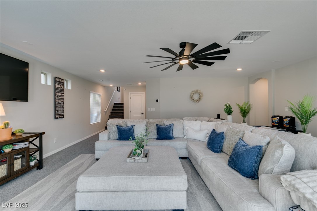 7077 Sunland Hills Avenue