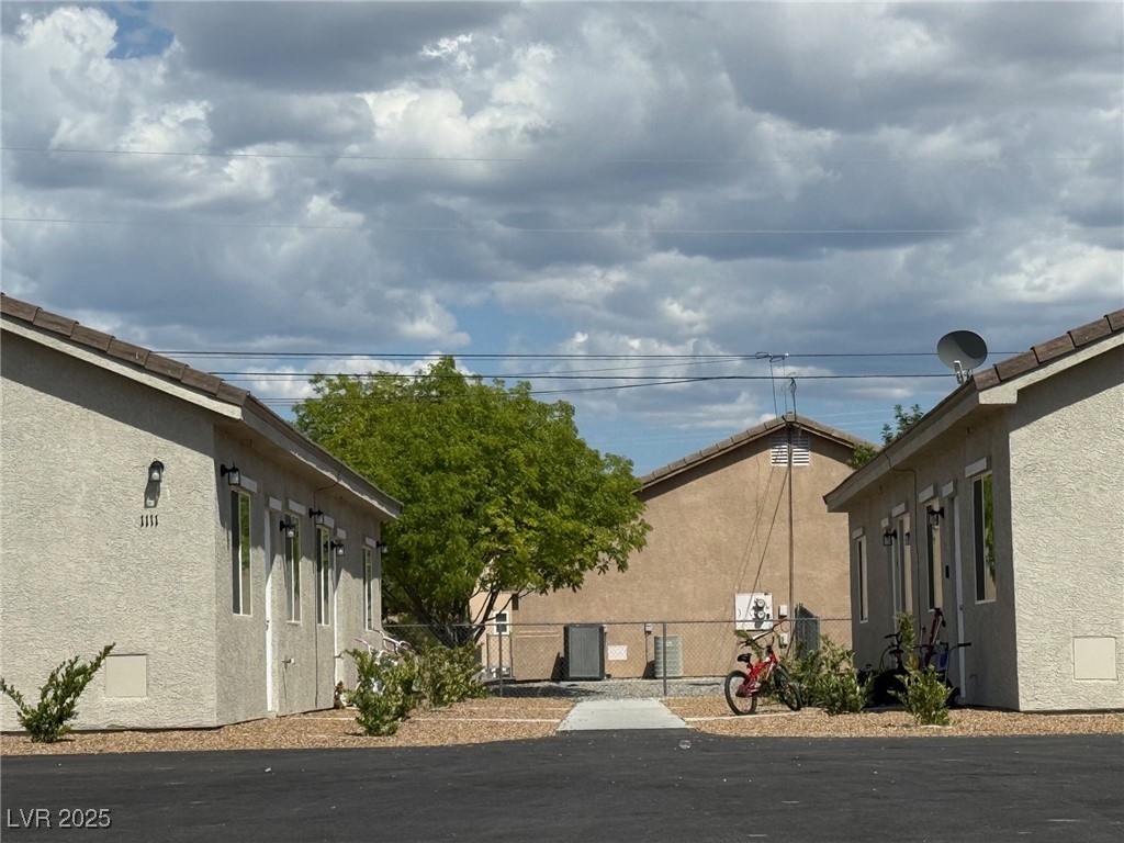 1111 Sixshooter Avenue
