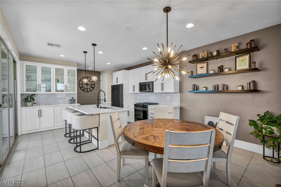 Properties 4 460 Pear Lake Street