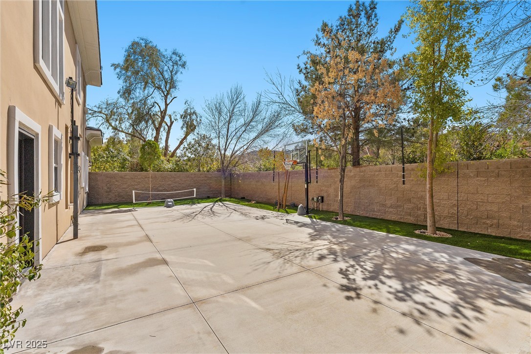 Las Vegas, Nevada 89141, United States, 5 Bedrooms Bedrooms, ,6 BathroomsBathrooms,Residential,Active,90449