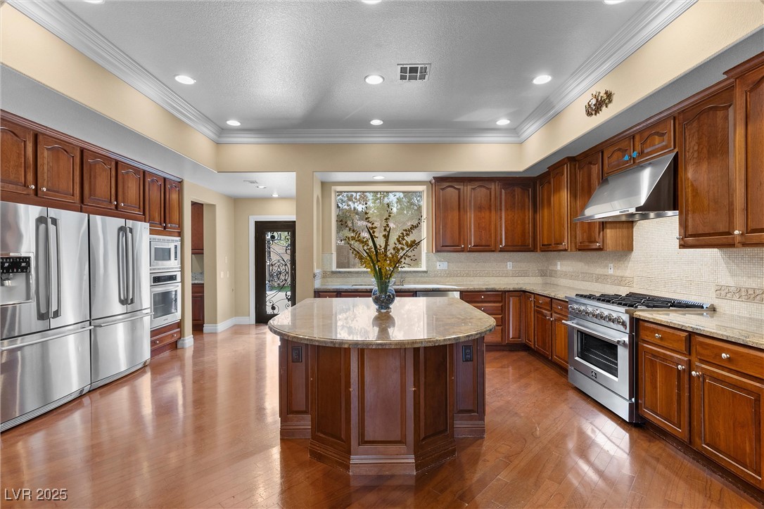 Las Vegas, Nevada 89141, United States, 5 Bedrooms Bedrooms, ,6 BathroomsBathrooms,Residential,Active,90449