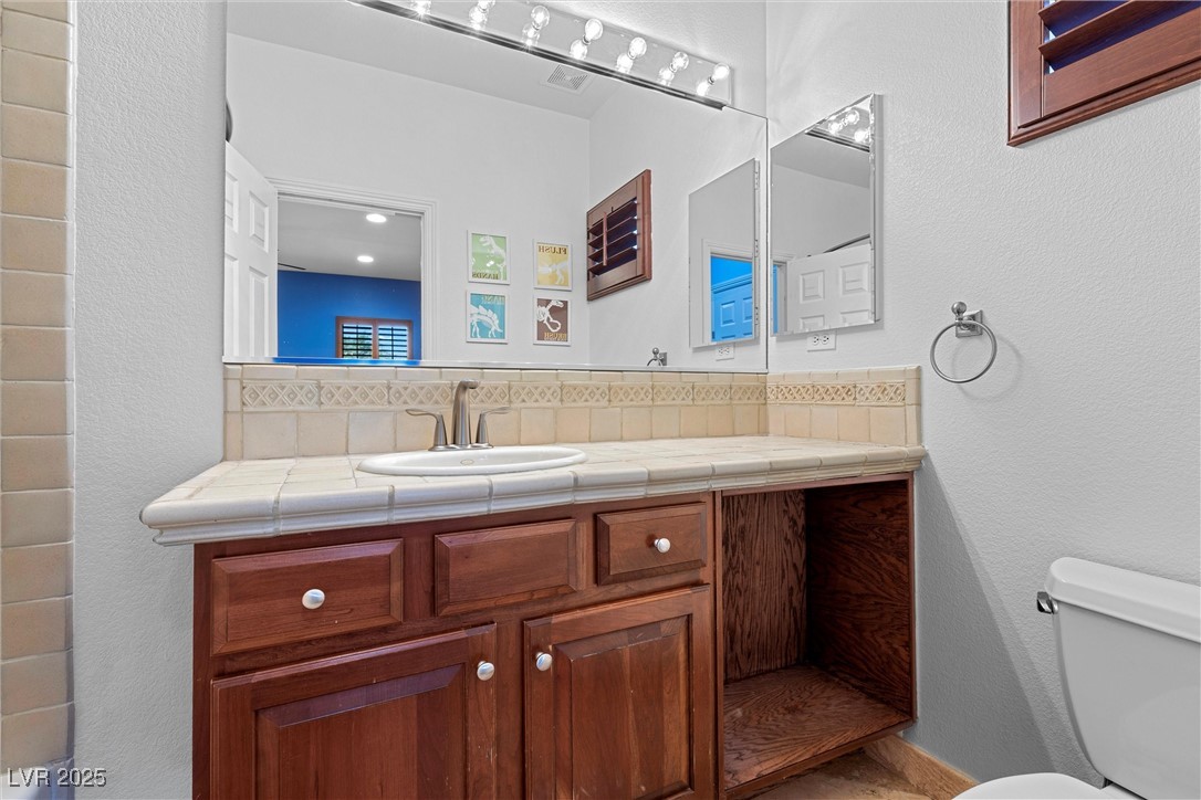 Las Vegas, Nevada 89141, United States, 5 Bedrooms Bedrooms, ,6 BathroomsBathrooms,Residential,Active,90449