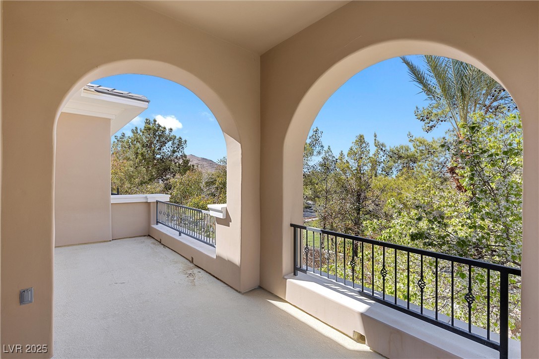 Las Vegas, Nevada 89141, United States, 5 Bedrooms Bedrooms, ,6 BathroomsBathrooms,Residential,Active,90449