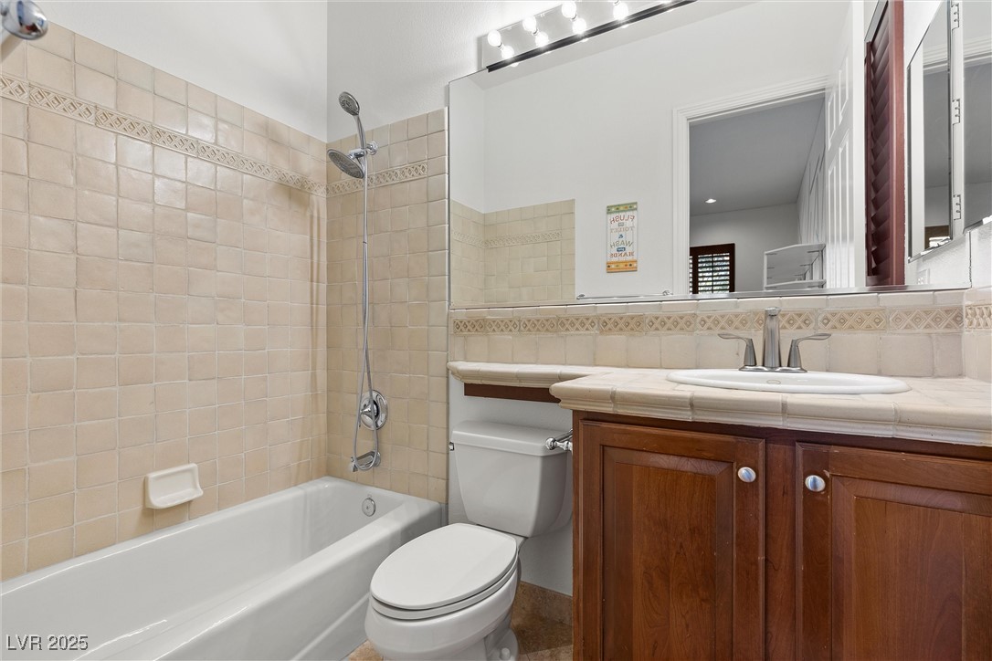 Las Vegas, Nevada 89141, United States, 5 Bedrooms Bedrooms, ,6 BathroomsBathrooms,Residential,Active,90449