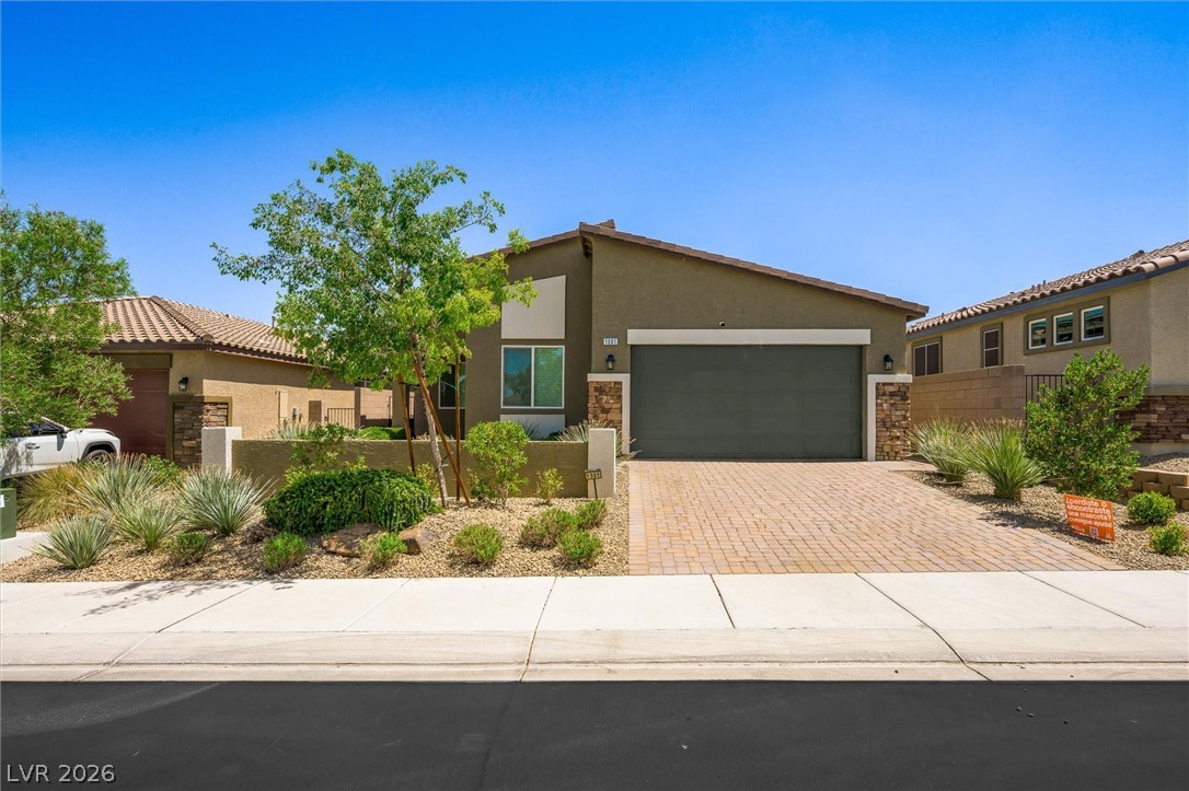 1301 Luna Del Oro Lane