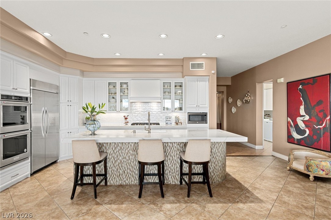 9204 Tesoras Drive 202