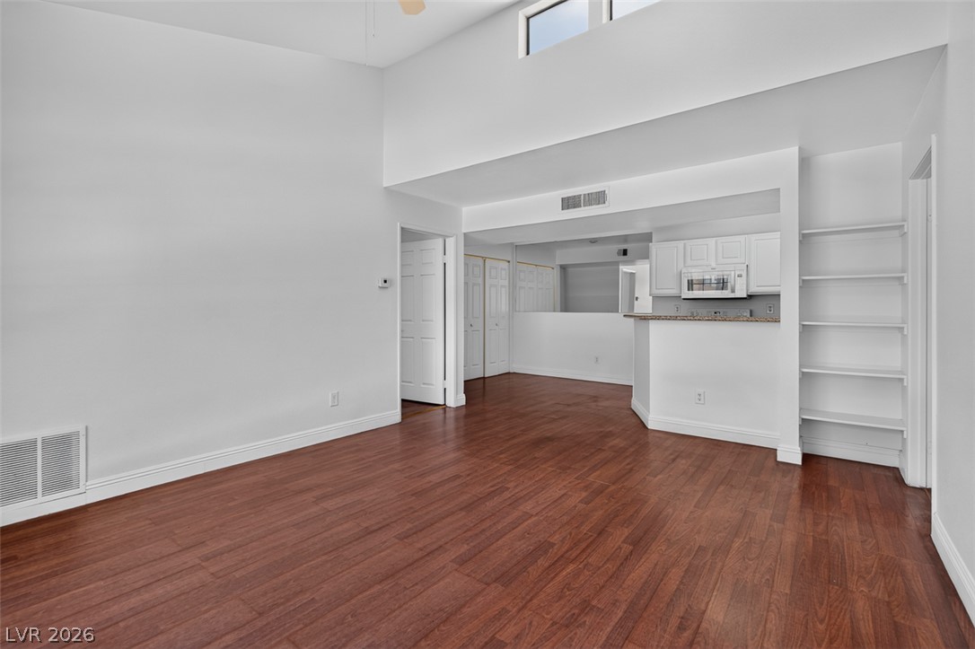 5158 S Jones Boulevard 201