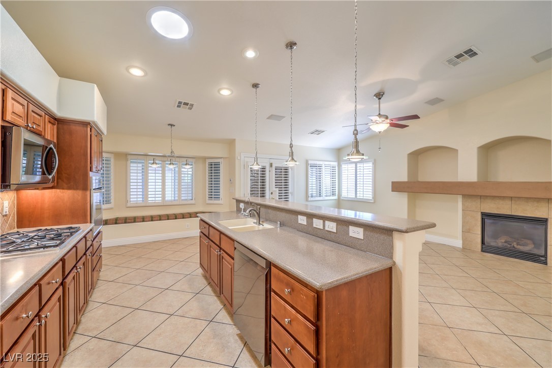 1044 Spanish Needle Street, Henderson, Nevada image 12