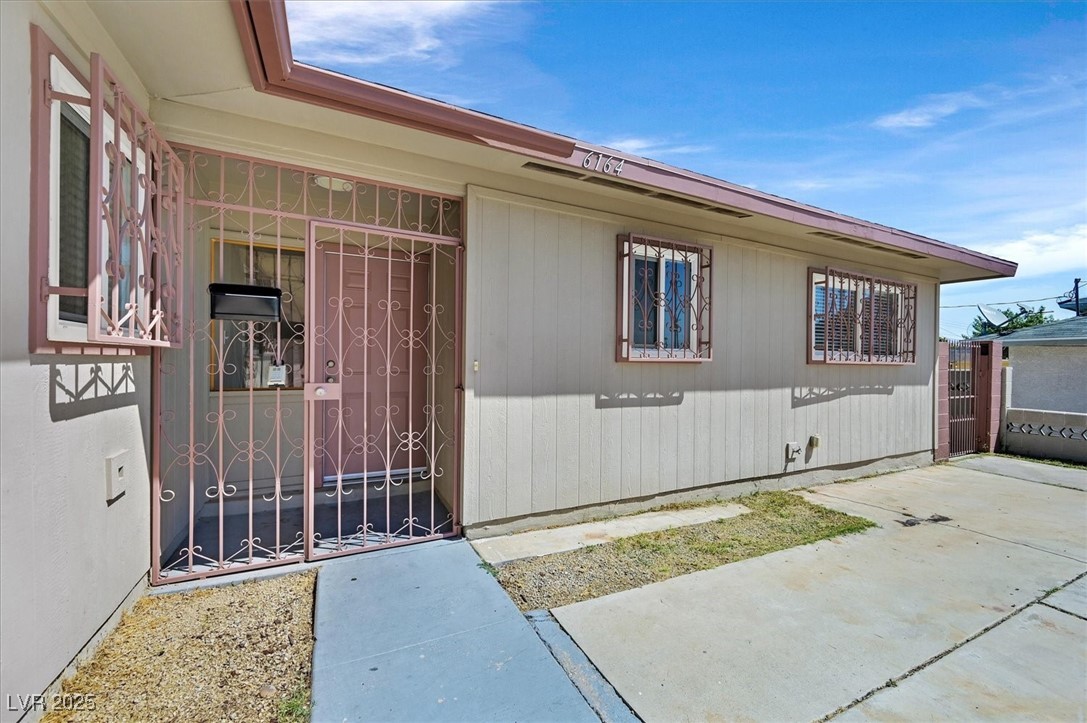 Las Vegas, Nevada 89107, United States, 4 Bedrooms Bedrooms, ,2 BathroomsBathrooms,Residential,Active,169555