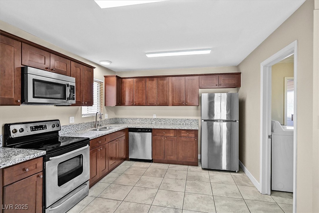 Las Vegas, Nevada 89107, United States, 4 Bedrooms Bedrooms, ,2 BathroomsBathrooms,Residential,Active,169555