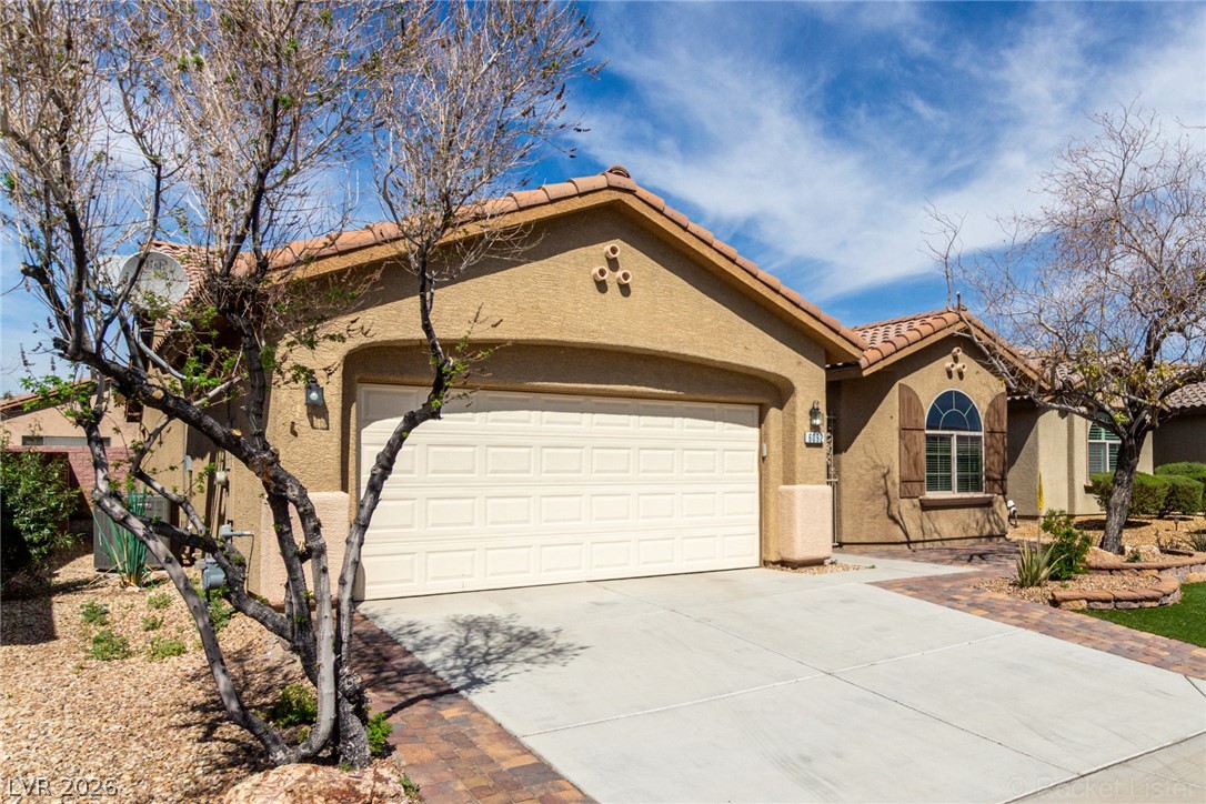 6092 Fox Creek Avenue