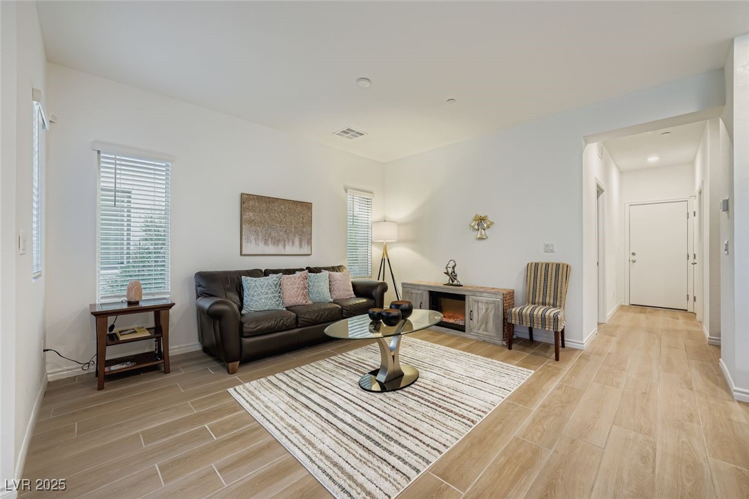 600 N Carriage Hill Drive 1184